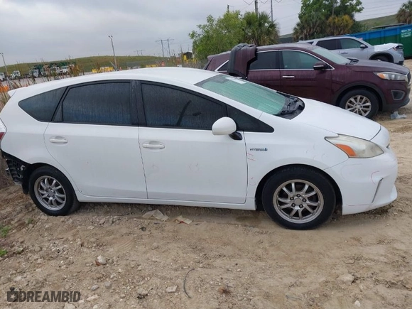 2013 Toyota Prius v Two with VIN JTDZN3EU9D3275182, listed as a IAAI auction lot 41753669 with 156,787 mi miles. Bid and sale history available at carsss.com. Image 13.
