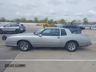 1986 Chevrolet Monte Carlo Sport с VIN 1G1GZ37G2GR208467, выставлен на аукционе IAAI как лот 42120656 с пробегом Не указан миль и . История ставок и продаж доступна на DreamBid. Изображение 6.
