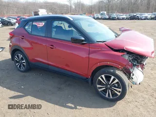 2020 Nissan Kicks SV with VIN 3N1CP5CV9LL547565, listed as a IAAI auction lot 41776239 with 18,246 mi miles. Bid and sale history available at carsss.com. Image 1.