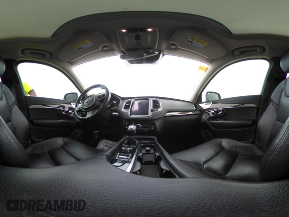 2016 Volvo XC90 T6 Momentum with VIN YV4A22PK6G1051537, listed as a IAAI auction lot 41532906 with 183,697 mi miles. Bid and sale history available at carsss.com. Image 20.