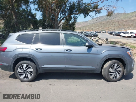 2024 Volkswagen Atlas SE с VIN 1V2KR2CAXRC502457, выставлен на аукционе IAAI как лот 42003296 с пробегом 19 138 миль миль и . История ставок и продаж доступна на DreamBid. Изображение 13.