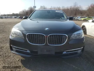 2013 BMW 7 Series 750i xDrive with VIN WBAYB6C52DD224129, listed as a Copart auction lot 52752605 with 122,275 mi miles and Clean Title. Bid and sale history available at carsss.com. Image 5.