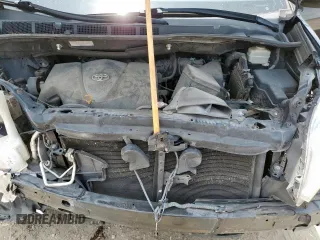 2018 Toyota Sienna XLE Auto Access Seat with VIN 5TDYZ3DC3JS937714, listed as a Copart auction lot 57392425 with 212,231 mi miles and Salvage title. Bid and sale history available at DreamBid. Image 12.