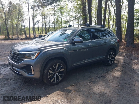 2025 Volkswagen Atlas SEL Premium R-Line with VIN 1V2FR2CA0SC522921, listed as a IAAI auction lot 42033389 with 5,342 mi miles and . Bid and sale history available at DreamBid. Image 17.