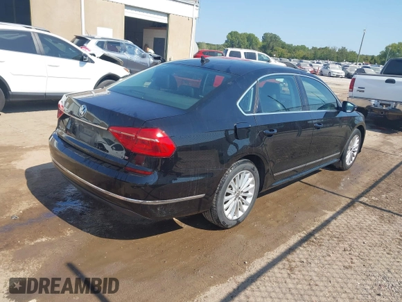 2016 Volkswagen Passat SE z VIN 1VWBT7A39GC033702, wystawiony jako IAAI lot #40547421 z przebiegiem 122 206 mil mil oraz . Historia ofert i sprzedaży dostępna na DreamBid. Obrazek 4.