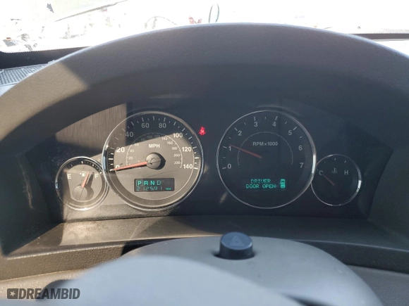 2007 Jeep Grand Cherokee Laredo with VIN 1J8HS48P77C699358, listed as a Copart auction lot 85737474 with 212,591 mi miles and Clean Title. Bid and sale history available at carsss.com. Image 9.