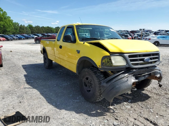 2003 Ford F-150 XL z VIN 2FTRX18W53CA92348, wystawiony jako Copart lot #56222285 z przebiegiem 266 068 mil mil oraz Szkoda całkowita • Salvage title. Historia ofert i sprzedaży dostępna na DreamBid. Obrazek 4.