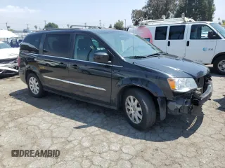 2015 Chrysler Town & Country Touring with VIN 2C4RC1BG6FR534200, listed as a Copart auction lot 55086895 with 206,483 mi miles and Salvage Title. Bid and sale history available at DreamBid. Image 4.