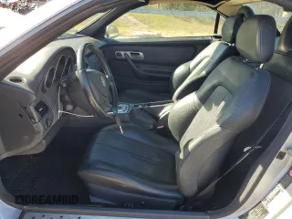 2001 Mercedes-Benz SLK 230 Kompressor z VIN WDBKK49F31F188527, wystawiony jako Copart lot #84489514 z przebiegiem 182 831 mil mil oraz Szkoda całkowita • Salvage title. Historia ofert i sprzedaży dostępna na DreamBid. Obrazek 7.