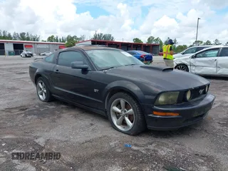 2007 Ford Mustang GT Deluxe с VIN 1ZVHT82H775289013, выставлен на аукционе IAAI как лот 42815485 с пробегом 167 390 миль миль и . История ставок и продаж доступна на DreamBid. Изображение 1.