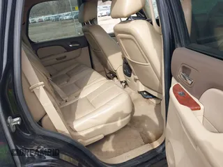 2011 GMC Yukon SLT with VIN 1GKS2CE02BR365229, listed as a IAAI auction lot 41601082 with 203,739 mi miles. Bid and sale history available at carsss.com. Image 8.
