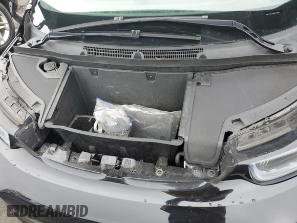 2016 BMW i3 с VIN WBY1Z4C5XGV507878, выставлен на аукционе Copart как лот 61154615 с пробегом 107 289 миль миль и Списание • Salvage title. История ставок и продаж доступна на DreamBid. Изображение 11.