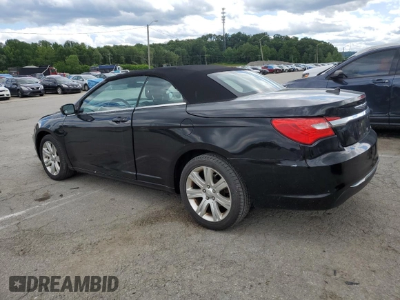 2013 Chrysler 200 Touring z VIN 1C3BCBEG3DN508705, wystawiony jako Copart lot #58216515 z przebiegiem 83 154 mil mil oraz Czysty tytuł • Clean title. Historia ofert i sprzedaży dostępna na DreamBid. Obrazek 2.
