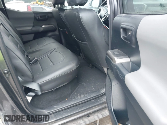 2017 Toyota Tacoma SR5 with VIN 3TMAZ5CN5HM038170, listed as a IAAI auction lot 41588399 with 152,469 mi miles. Bid and sale history available at carsss.com. Image 8.