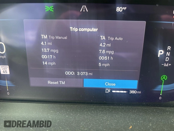 2024 Volvo XC60 Plus Dark Theme z VIN YV4L12RL7R1930548, wystawiony jako IAAI lot #42394524 z przebiegiem 3 069 mil mil oraz . Historia ofert i sprzedaży dostępna na DreamBid. Obrazek 7.