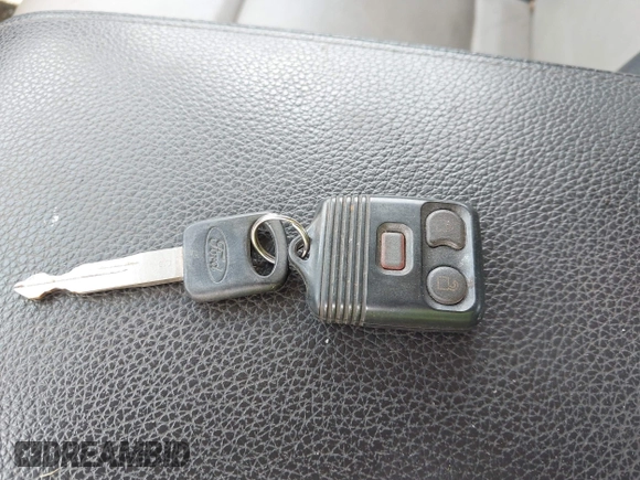2007 Ford Explorer Sport Trac Limited с VIN 1FMEU53877UA13562, выставлен на аукционе IAAI как лот 42796600 с пробегом 221 779 миль миль и . История ставок и продаж доступна на DreamBid. Изображение 11.