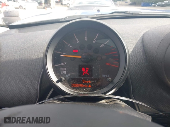 2016 MINI Countryman S with VIN WMWZC3C55GWP53633, listed as a IAAI auction lot 42526582 with 58,898 mi miles and . Bid and sale history available at DreamBid. Image 7.
