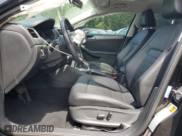 2014 Volkswagen Jetta SEL with VIN 3VWL17AJ2EM440524, listed as a Copart auction lot 61206685 with 104,987 mi miles and Salvage title. Bid and sale history available at DreamBid. Image 7.