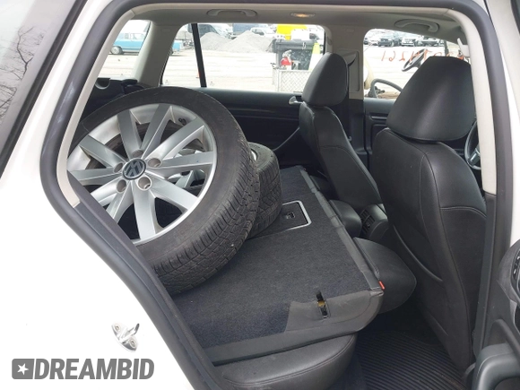 2014 Volkswagen Jetta SportWagen TDI with VIN 3VWML7AJ5EM601267, listed as a IAAI auction lot 42074261 with 155,310 mi miles. Bid and sale history available at carsss.com. Image 8.