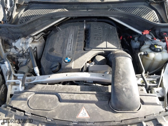 2016 BMW X5 xDrive35i with VIN 5UXKR0C52G0P29633, listed as a IAAI auction lot 41057391 with 176,697 mi miles. Bid and sale history available at carsss.com. Image 10.