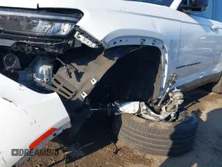2024 Jeep Grand Cherokee Altitude with VIN 1C4RJKAG4R8575664, listed as a IAAI auction lot 41360585 with 6,291 mi miles and . Bid and sale history available at DreamBid. Image 6.