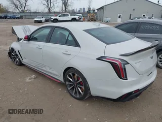2023 Cadillac CT4-V Blackwing z VIN 1G6DL5RP3P0568052, wystawiony jako IAAI lot #41228123 z przebiegiem 39 511 mil mil oraz . Historia ofert i sprzedaży dostępna na DreamBid. Obrazek 3.