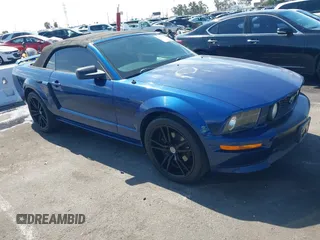 2008 Ford Mustang GT Deluxe с VIN 1ZVHT85H885203687, выставлен на аукционе IAAI как лот 42817524 с пробегом 130 362 миль миль и . История ставок и продаж доступна на DreamBid. Изображение 1.