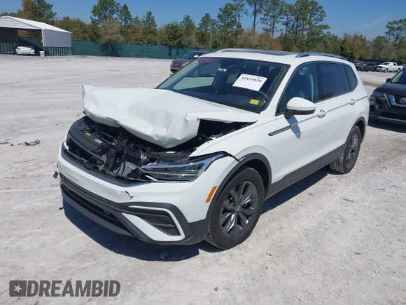 2024 Volkswagen Tiguan SE with VIN 3VVNB7AX2RM022579, listed as a IAAI auction lot 41819850 with 8,651 mi miles and . Bid and sale history available at DreamBid. Image 2.