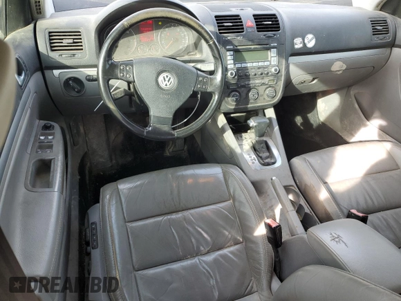 2006 Volkswagen Jetta 1.9L TDI z VIN 3VWDT71KX6M028862, wystawiony jako Copart lot #42158475 z przebiegiem 288 183 mil mil oraz Czysty tytuł • Clean title. Historia ofert i sprzedaży dostępna na DreamBid. Obrazek 8.