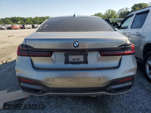2021 BMW 7 Series 740i with VIN WBA7T2C08MCG07068, listed as a Copart auction lot 58062205 with 37,121 mi miles and Clean title. Bid and sale history available at DreamBid. Image 6.