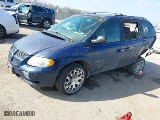 2001 Dodge Caravan Sport with VIN 2B4GP44R11R134112, listed as a IAAI auction lot 41522561 with 199,965 mi miles. Bid and sale history available at carsss.com. Image 2.