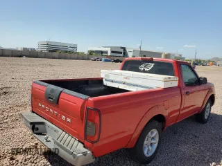 2001 Nissan Frontier XE z VIN 1N6DD21S81C378016, wystawiony jako Copart lot #53860265 z przebiegiem 121 524 mil mil oraz Czysty tytuł • Clean title. Historia ofert i sprzedaży dostępna na DreamBid. Obrazek 3.