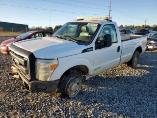 2011 Ford F-250 XL z VIN 1FTBF2A67BEA75323, wystawiony jako Copart lot #86070574 z przebiegiem 153 305 mil mil oraz Szkoda całkowita • Salvage title. Historia ofert i sprzedaży dostępna na DreamBid. Obrazek 1.