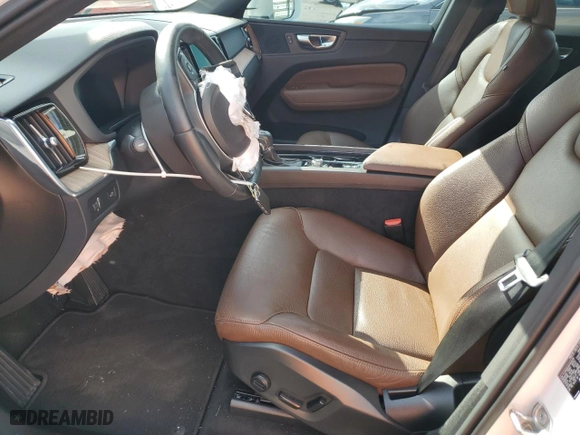 2021 Volvo XC60 Momentum with VIN YV4102DK0M1783376, listed as a Copart auction lot 45535575 with 47,640 mi miles and Non Repairable. Bid and sale history available at carsss.com. Image 7.