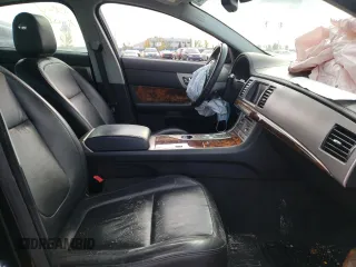 2011 Jaguar XF with VIN SAJXA0FB8BLR95666, listed as a Copart auction lot 87832365 with Not Provided miles and Salvage Title. Bid and sale history available at DreamBid. Image 5.