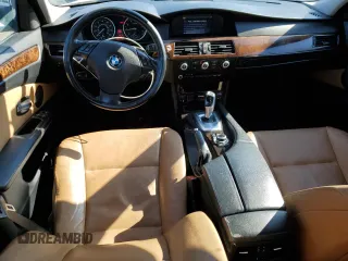 2010 BMW 5 Series 528i xDrive with VIN WBANV1C58AC388869, listed as a Copart auction lot 45670775 with 220,938 mi miles and Salvage Title. Bid and sale history available at carsss.com. Image 8.