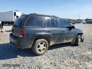 2008 Chevrolet TrailBlazer LT w/1LT with VIN 1GNDS13S982151425, listed as a Copart auction lot 46952385 with 181,727 mi miles and Salvage Title. Bid and sale history available at carsss.com. Image 3.