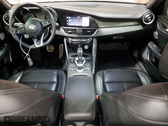 2023 Alfa Romeo Giulia Veloce z VIN ZARFAMBN1P7670638, wystawiony jako Copart lot #44301935 z przebiegiem 47 431 mil mil oraz Tytuł czysty. Historia ofert i sprzedaży dostępna na DreamBid. Obrazek 8.