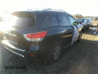 2015 Nissan Pathfinder SV with VIN 5N1AR2MN7FC697066, listed as a IAAI auction lot 39068545 with 230,971 mi miles and . Bid and sale history available at DreamBid. Image 4.