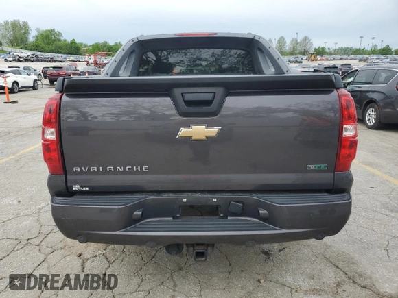 2011 Chevrolet Avalanche LT z VIN 3GNTKFE33BG214581, wystawiony jako Copart lot #55279435 z przebiegiem 182 711 mil mil oraz Szkoda całkowita • Salvage title. Historia ofert i sprzedaży dostępna na DreamBid. Obrazek 6.