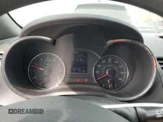 2016 Kia Forte LX z VIN KNAFK5A83G5647749, wystawiony jako Copart lot #47702034 z przebiegiem 75 492 mil mil oraz Szkoda całkowita • Salvage title. Historia ofert i sprzedaży dostępna na DreamBid. Obrazek 9.
