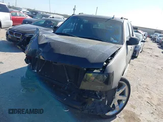 2007 Chevrolet Avalanche LTZ with VIN 3GNEC12J17G182393, listed as a IAAI auction lot 41871001 with 186,925 mi miles and . Bid and sale history available at DreamBid. Image 2.