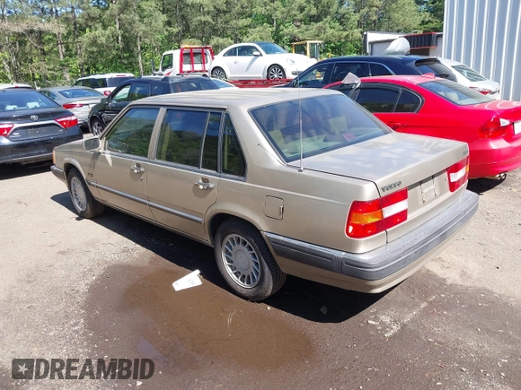 1994 Volvo 960 z VIN YV1KS9518R0046398, wystawiony jako IAAI lot #42105899 z przebiegiem 204 752 mil mil oraz . Historia ofert i sprzedaży dostępna na DreamBid. Obrazek 3.