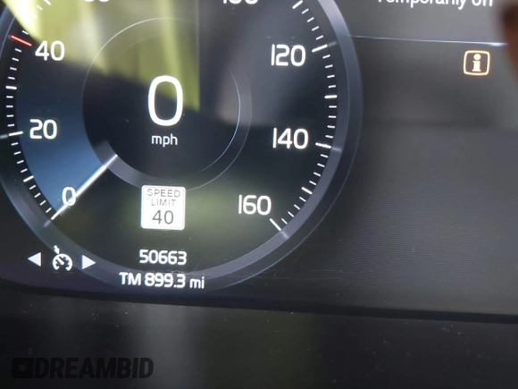 2022 Volvo XC40 Momentum with VIN YV4AC2HK5N2748975, listed as a IAAI auction lot 42193600 with 50,663 mi miles and . Bid and sale history available at DreamBid. Image 15.