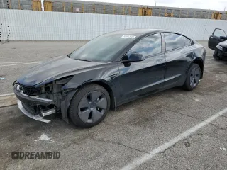 2022 Tesla Model 3 Long Range z VIN 5YJ3E1EB3NF274221, wystawiony jako Copart lot #53994515 z przebiegiem 23 875 mil mil oraz Szkoda całkowita • Salvage title. Historia ofert i sprzedaży dostępna na DreamBid. Obrazek 1.