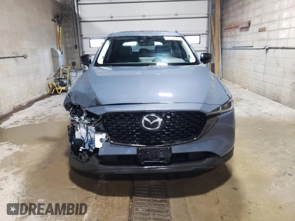2024 Mazda CX-5 S Carbon Edition z VIN JM3KFBCL2R0528359, wystawiony jako Copart lot #58007515 z przebiegiem 20 743 mil mil oraz Tytuł czysty. Historia ofert i sprzedaży dostępna na DreamBid. Obrazek 5.