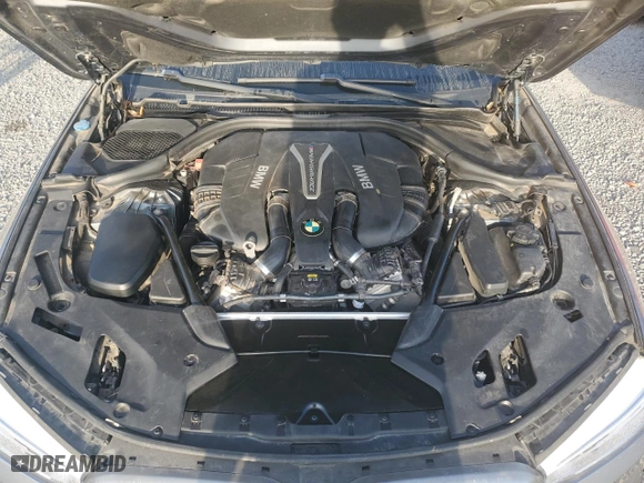 2018 BMW 5 Series M550i xDrive with VIN WBAJB9C50JB287269, listed as a Copart auction lot 52031765 with 100,592 mi miles and Clean Title. Bid and sale history available at carsss.com. Image 11.