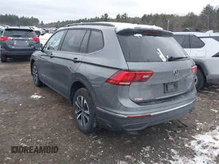 2022 Volkswagen Tiguan S with VIN 3VV0B7AX9NM032305, listed as a IAAI auction lot 41327587 with 49,524 mi miles. Bid and sale history available at carsss.com. Image 3.