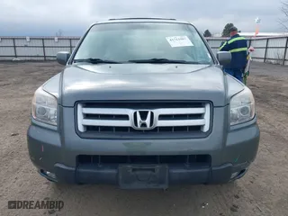 2008 Honda Pilot EX-L with VIN 5FNYF18748B029474, listed as a IAAI auction lot 41711002 with 185,035 mi miles. Bid and sale history available at carsss.com. Image 13.