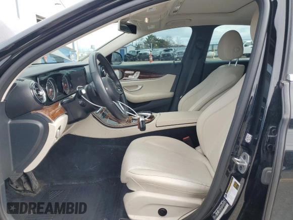 2019 Mercedes-Benz E 300 с VIN WDDZF4KB6KA648909, выставлен на аукционе Copart как лот 49472015 с пробегом 52 473 миль миль и Списание • Salvage title. История ставок и продаж доступна на DreamBid. Изображение 7.